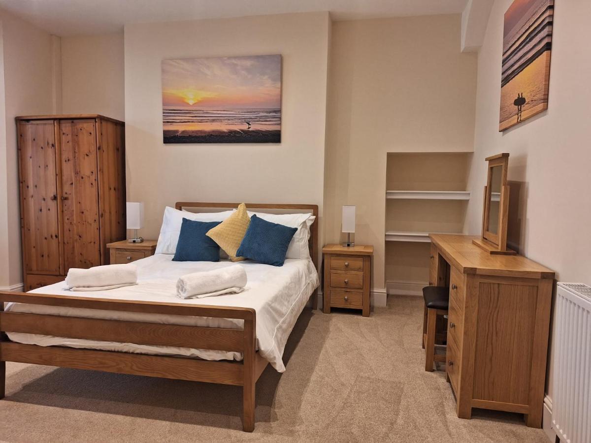 Lfracombe Holiday Apartment Close To Tunnels Beaches อิลฟราคูมบ์ ภายนอก รูปภาพ