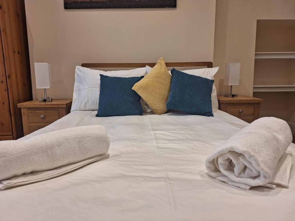 Lfracombe Holiday Apartment Close To Tunnels Beaches อิลฟราคูมบ์ ภายนอก รูปภาพ