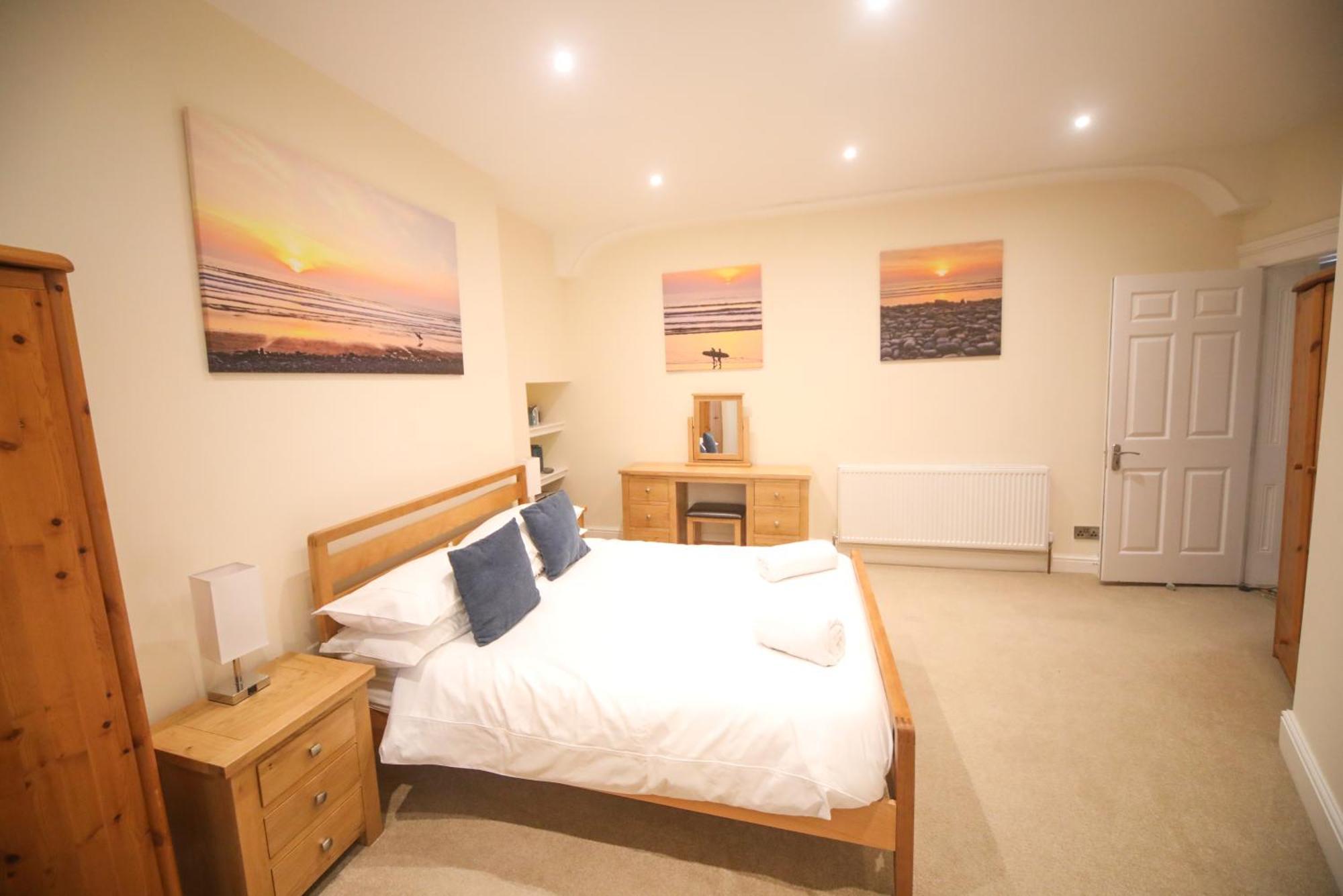 Lfracombe Holiday Apartment Close To Tunnels Beaches อิลฟราคูมบ์ ภายนอก รูปภาพ