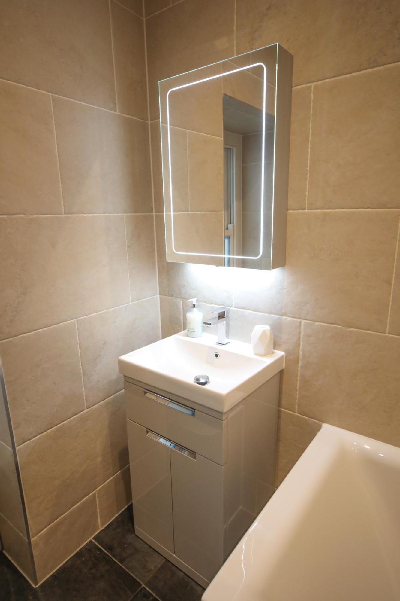 Lfracombe Holiday Apartment Close To Tunnels Beaches อิลฟราคูมบ์ ภายนอก รูปภาพ