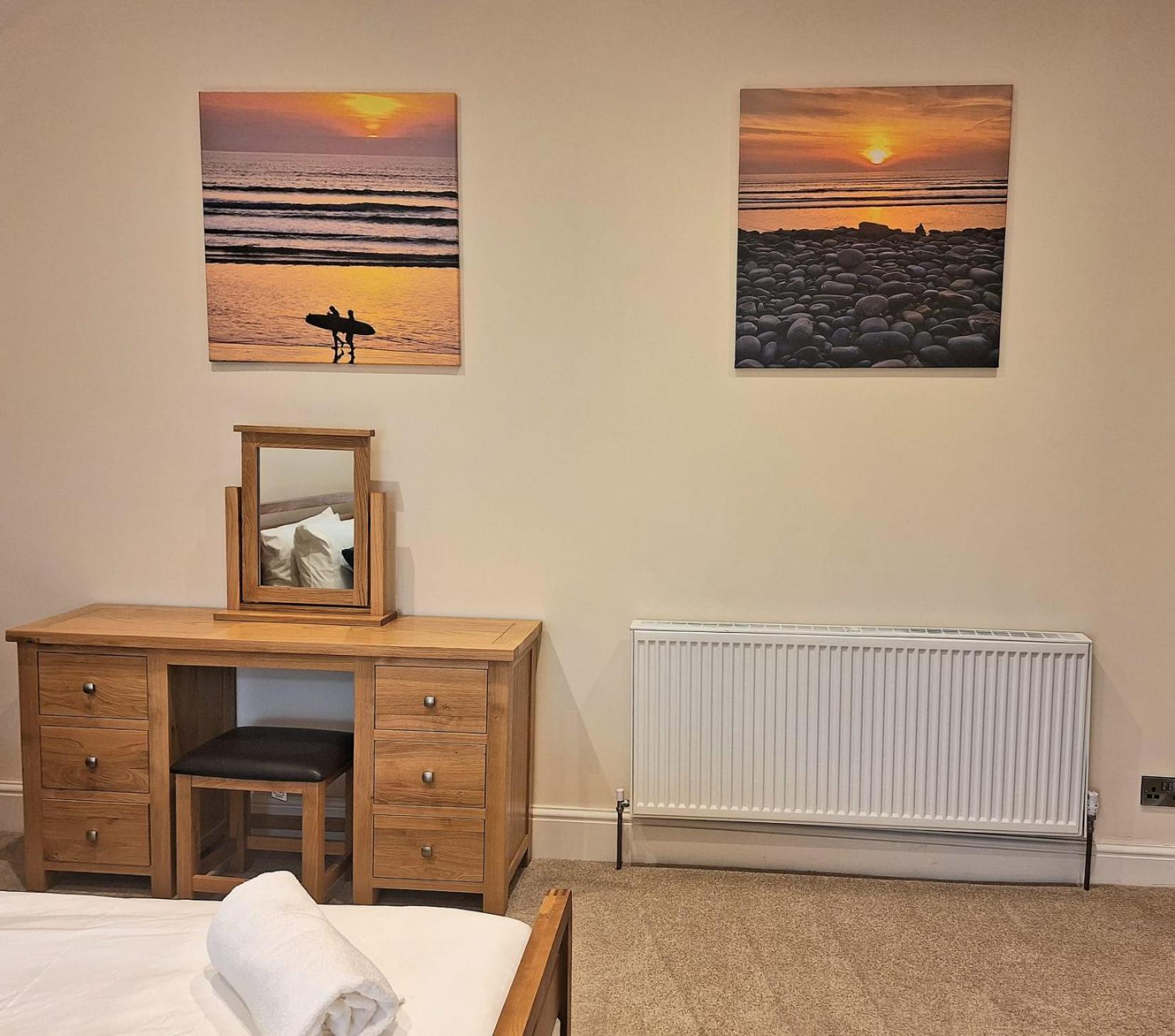 Lfracombe Holiday Apartment Close To Tunnels Beaches อิลฟราคูมบ์ ภายนอก รูปภาพ